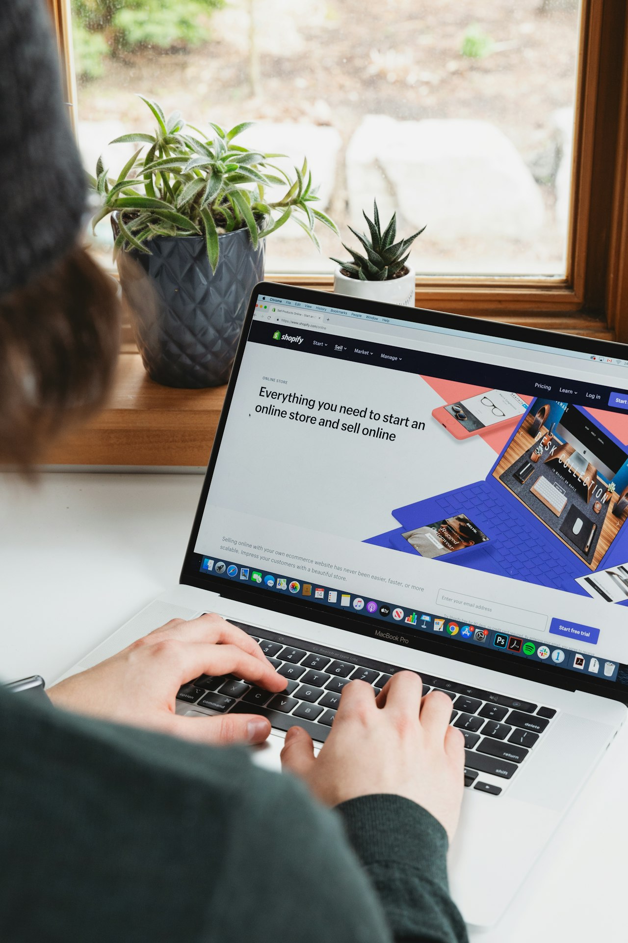 Selling online has never been more accessible — AI removes the technical barriers to building a product or store. (Photo: Roberto Cortese / Unsplash)